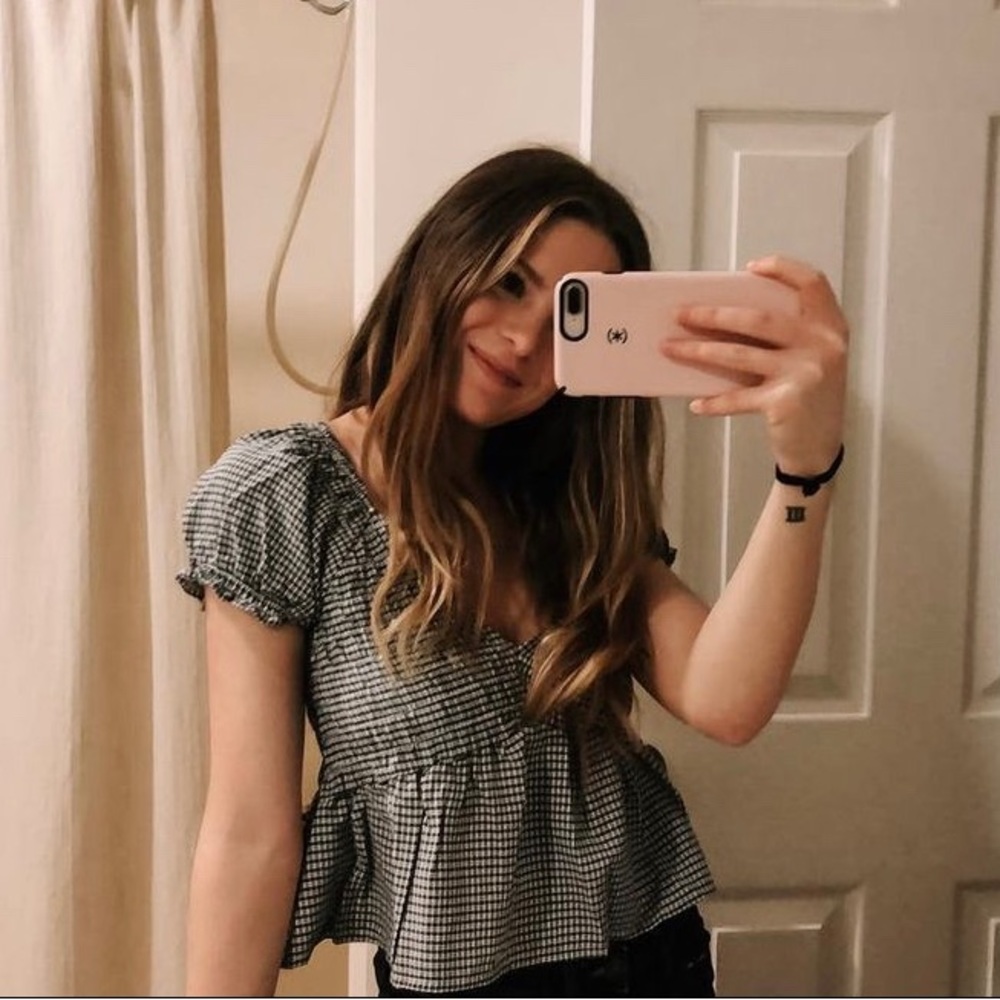 Meet your Posher, Kelly